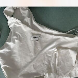 Super down off shoulder tie knot